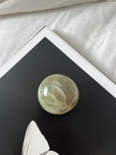 Load image into Gallery viewer, Green Moonstone Palm 004
