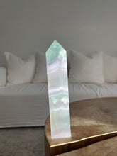 Load image into Gallery viewer, Lavender Fluorite 001
