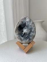 Load image into Gallery viewer, Celestite Egg
